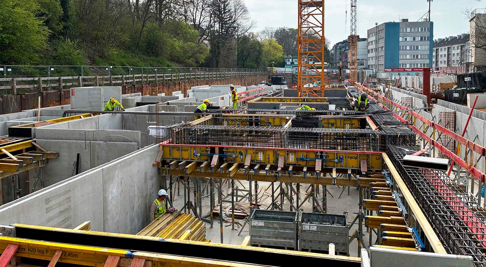 Kellerarbeiten in Haus 1 und 2 sowie Vorbereitung weiterer Bauabschnitte